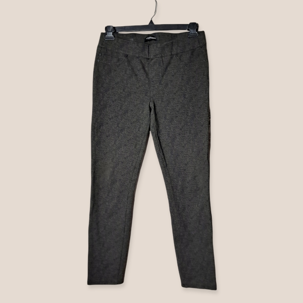 NWOT Liverpool Black and green sienna Pull on Ankle Leggings size 10/30